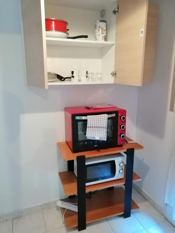 Appart F1 Entier Avec Parking Securisé Apartamento *